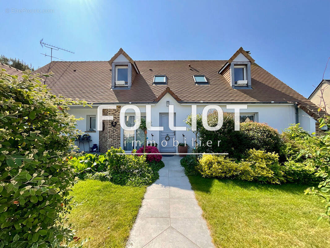 Maison à AGON-COUTAINVILLE