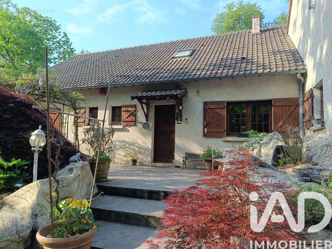 Photo 3 - Maison à POIGNY-LA-FORET