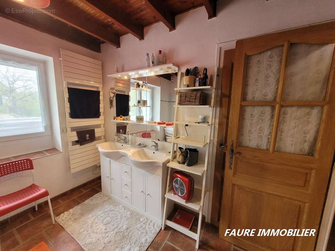 Maison à CREMIEU