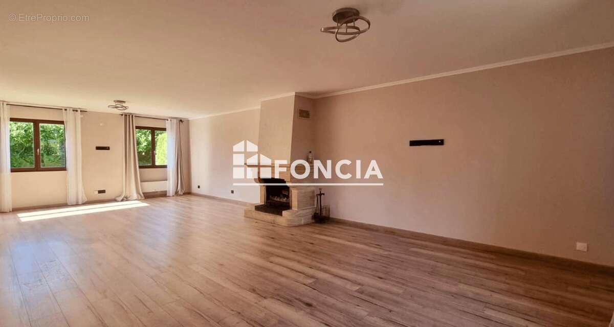 Maison familiale aux volumes généreux - photo 2