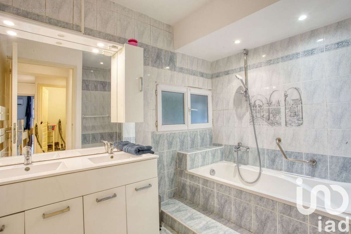 Photo 5 - Appartement à FREJUS