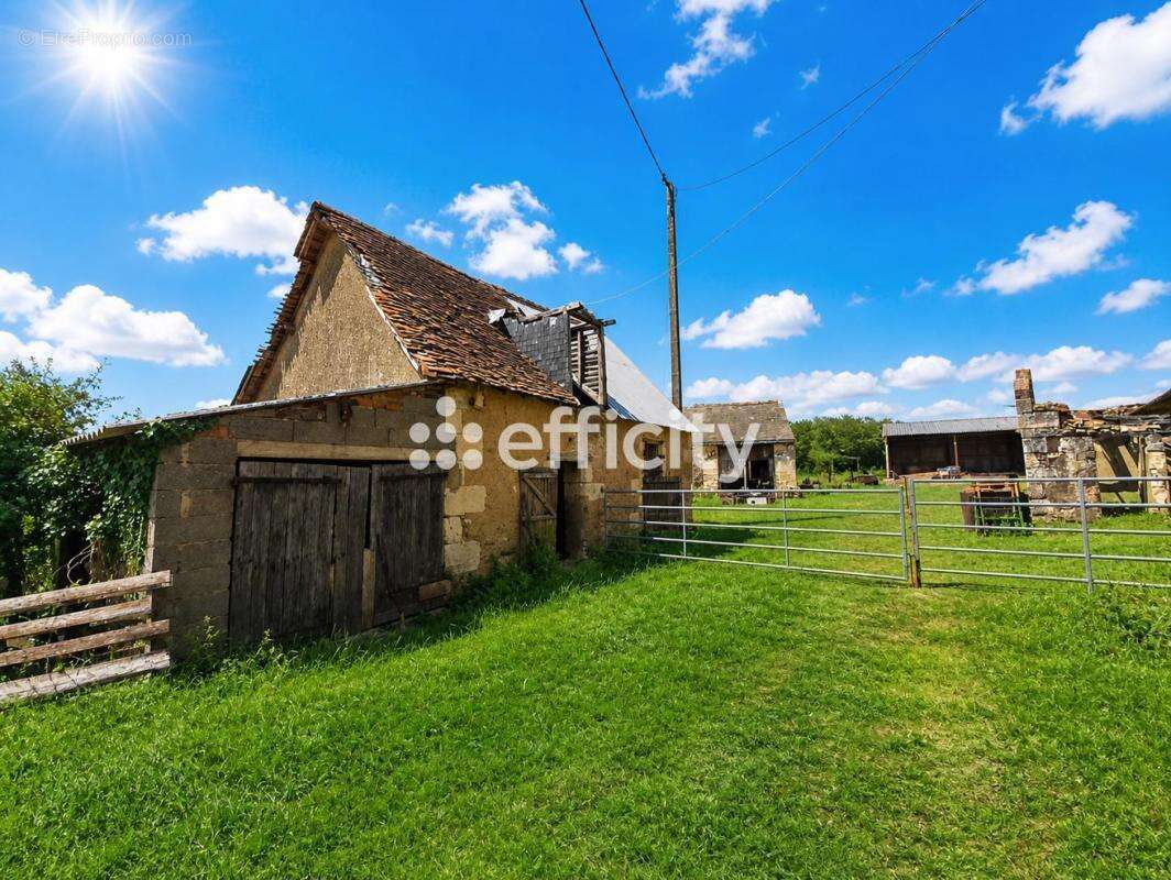 Maison à BESSE-SUR-BRAYE