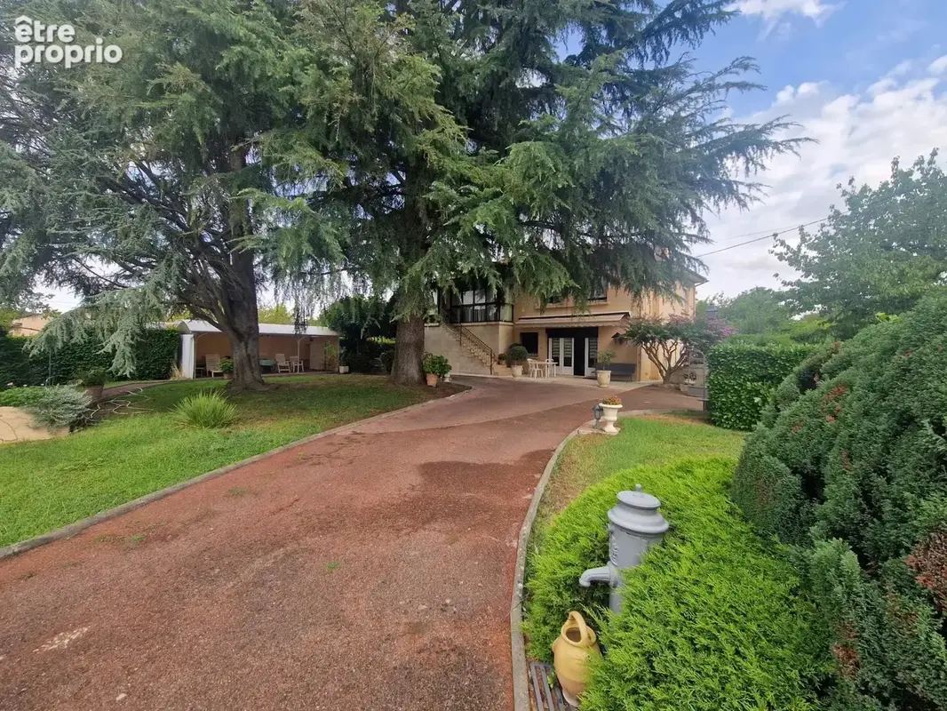 Villa Familiale avec appartement, grand garage et terrain plat - photo 3