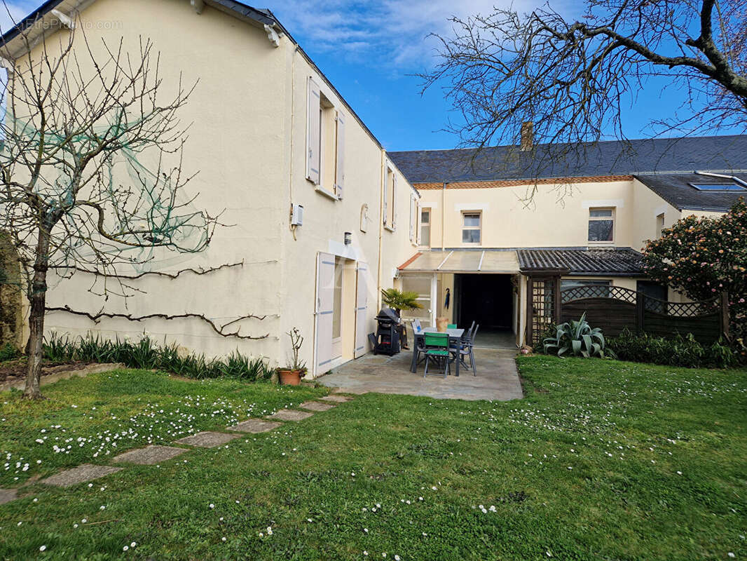 Maison à ROCHESERVIERE