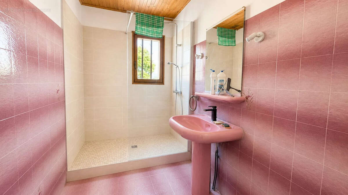 Maison à POURRIERES