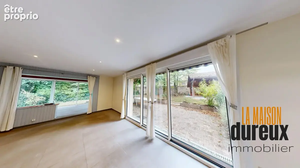 Maison 6 pièces 163 m² à vendre à Arc-Les-Gray (70100) - photo 2