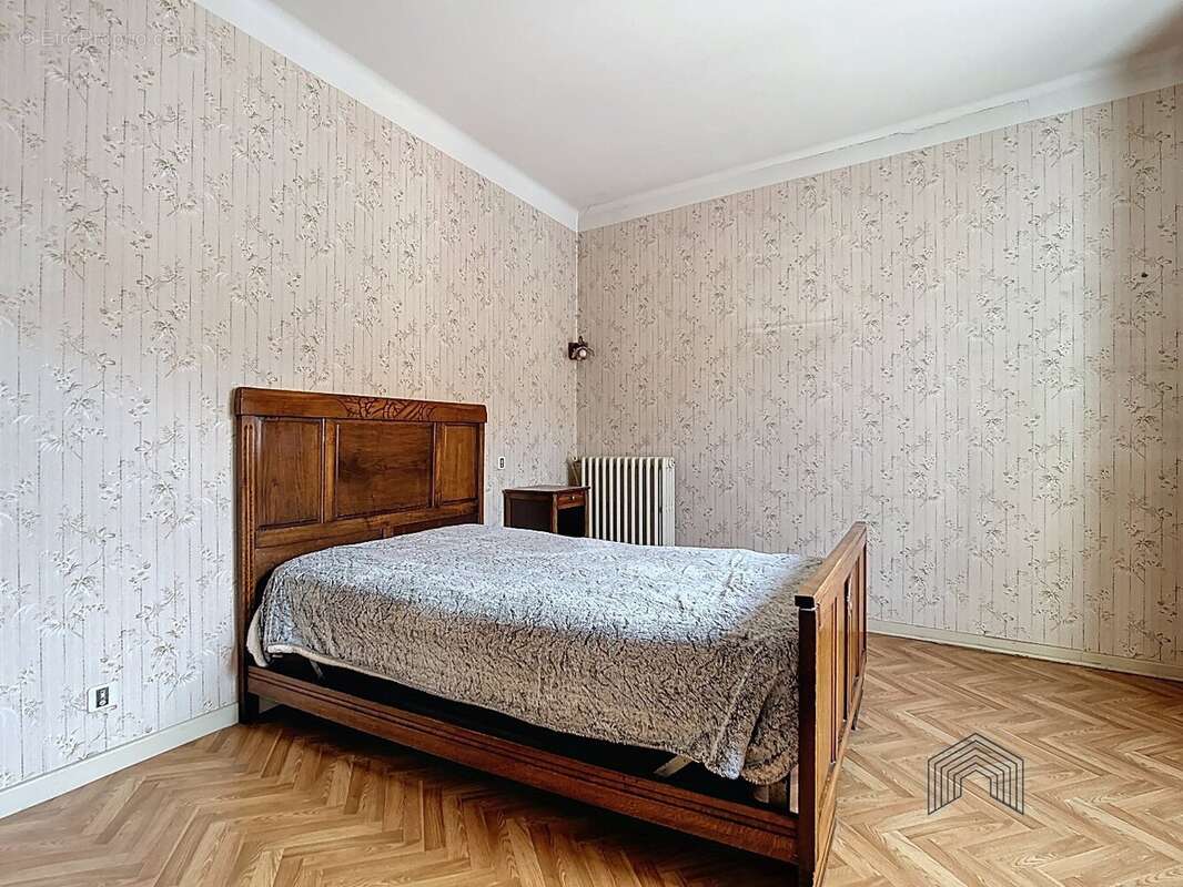 Maison à SAINT-SULPICE