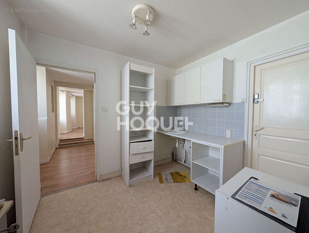 Commerce à LOUVECIENNES