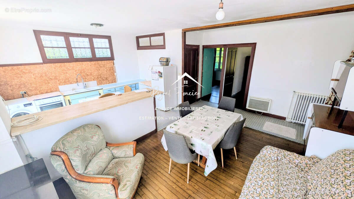 Séjour  - Maison à BOSSAY-SUR-CLAISE