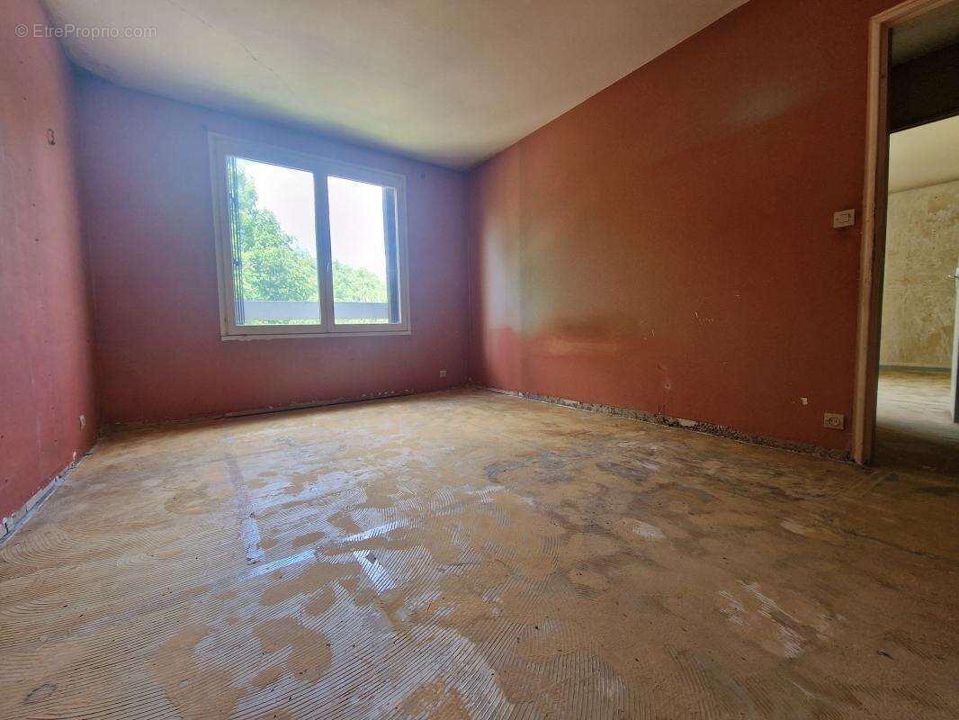 Appartement à VAIRES-SUR-MARNE