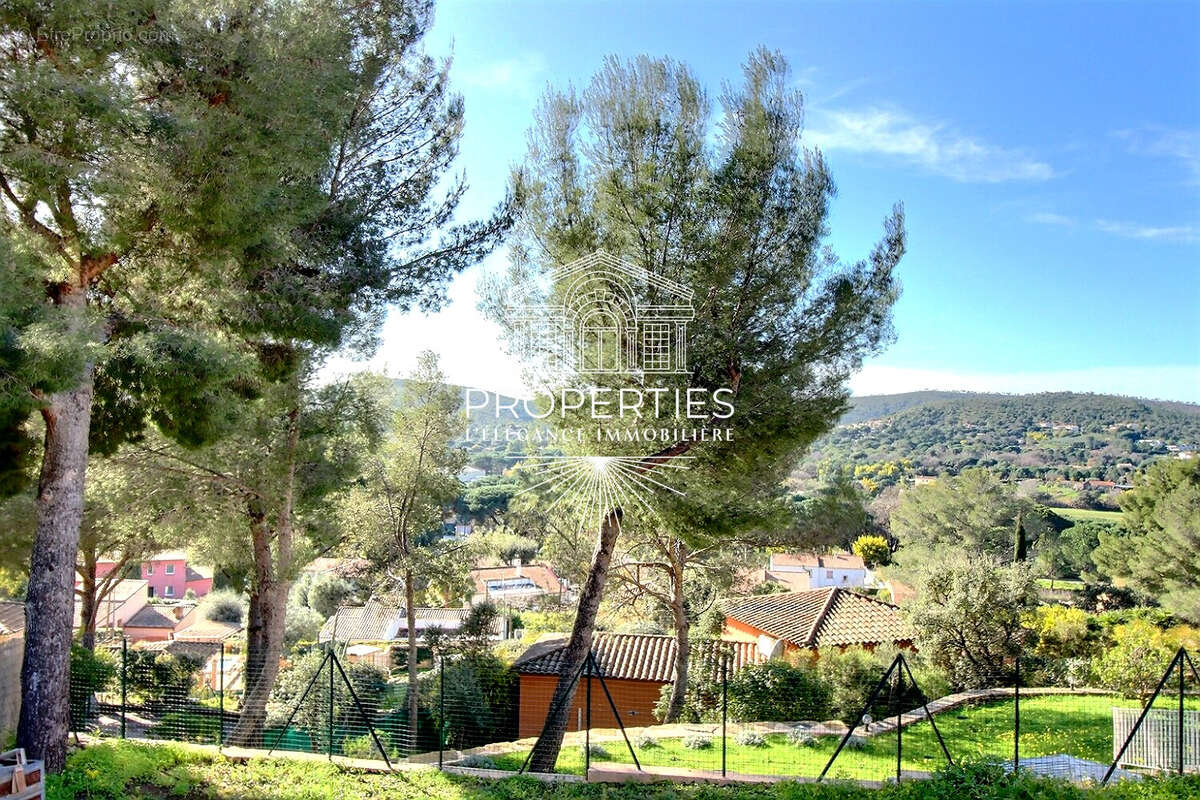 Maison à BORMES-LES-MIMOSAS