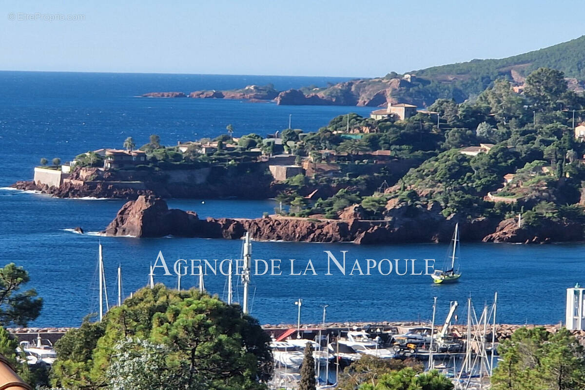 Maison à THEOULE-SUR-MER