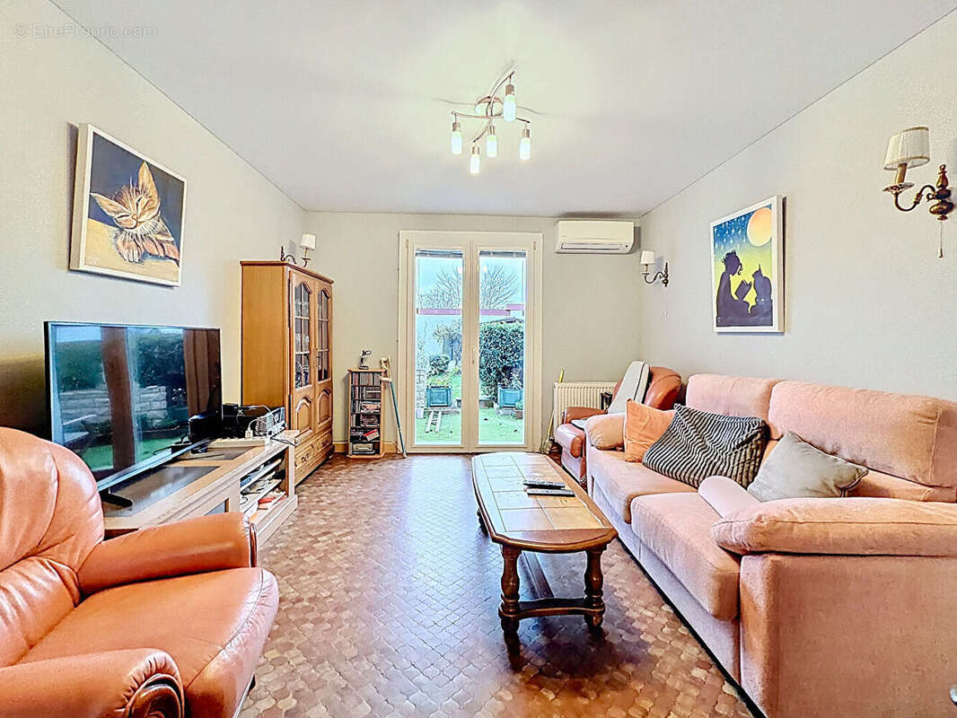 Maison à MAINVILLIERS