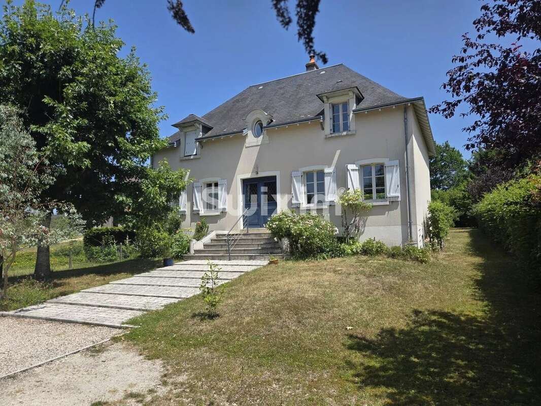 Maison à AUBIGNY-SUR-NERE