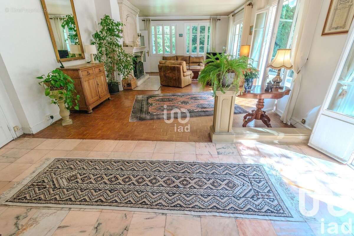 Photo 2 - Maison à LAMORLAYE