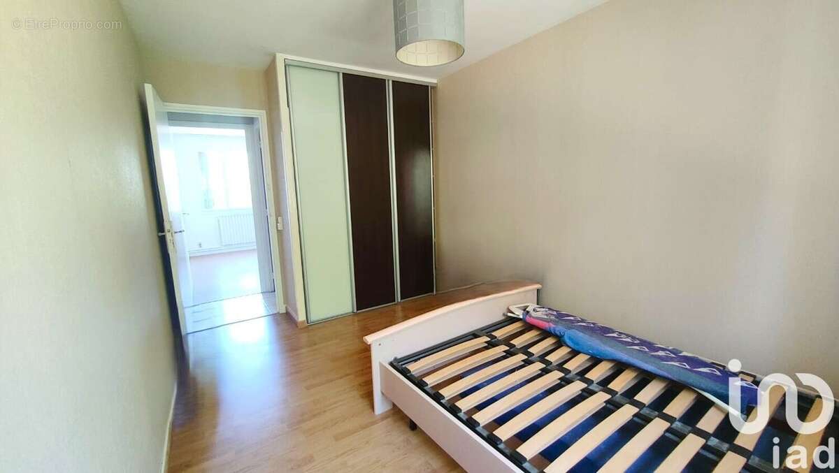 Photo 9 - Appartement à IRIGNY
