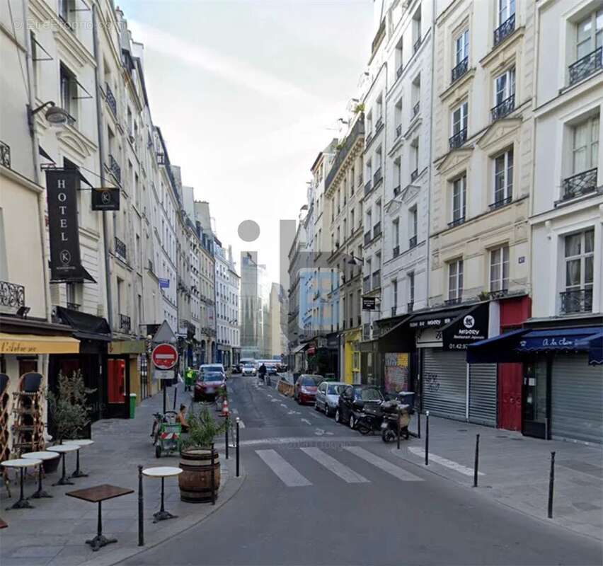 Commerce à PARIS-1E