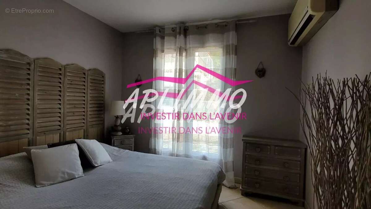 Maison à SAINT-MONTAN