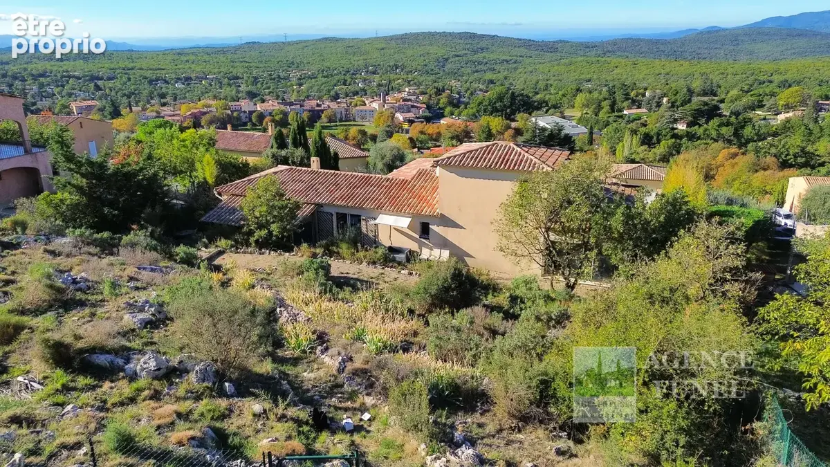 Splendide Villa Contemporaine 5 Chambres - Terrain 1699 m2 avec Piscine - Vue Panoramique - Espace bien-être - photo 26