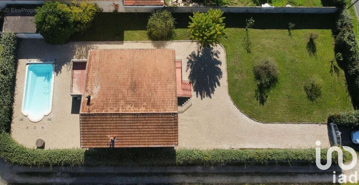 Photo 2 - Maison à LES BILLAUX