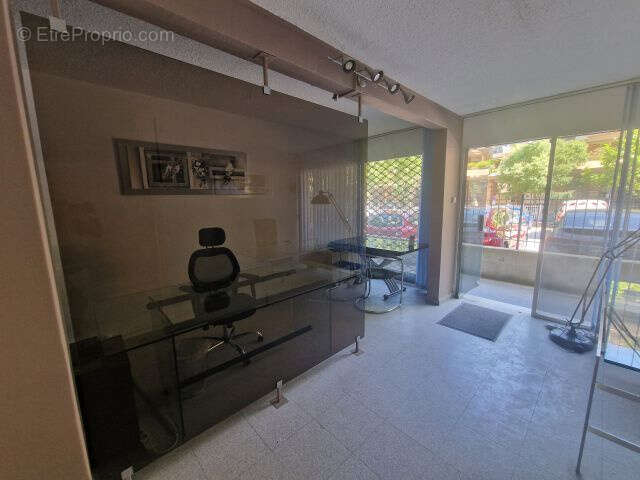 Commerce à AIX-EN-PROVENCE