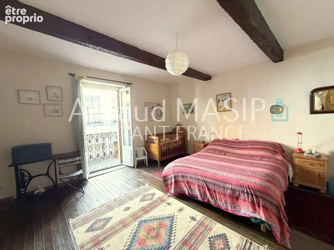 Maison beaux volumes, 156m² hab, 3 chambres, sdb + sde, piece loft, proche commodites - photo 9