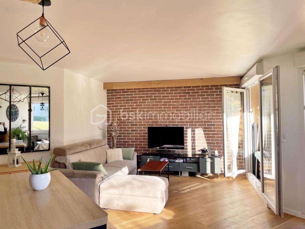 Appartement à MONTIGNY-LE-BRETONNEUX