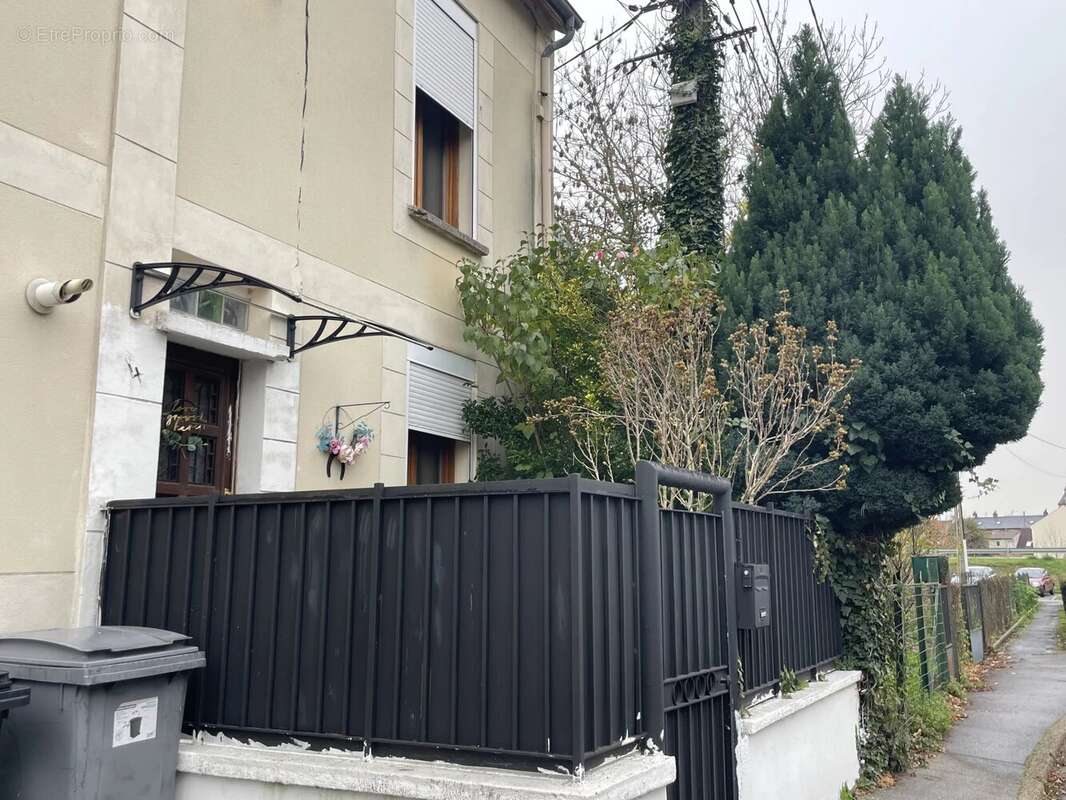 Maison à MONTATAIRE