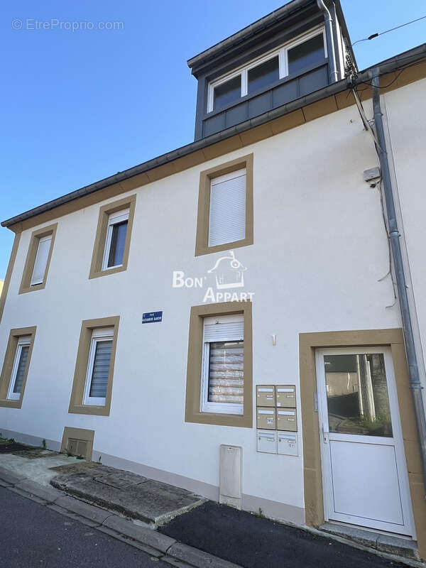 Appartement à LEXY