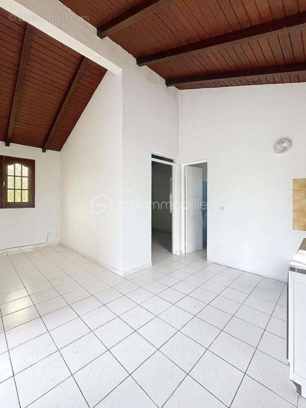 Maison à PETIT-BOURG