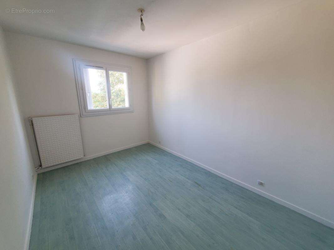 Beau T4 avec parking, cave et balcon - photo 10