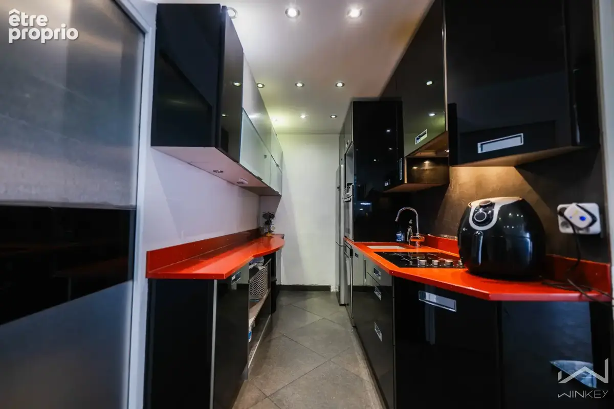 Duplex en dernier étage avec climatisation et fort potentiel - photo 4