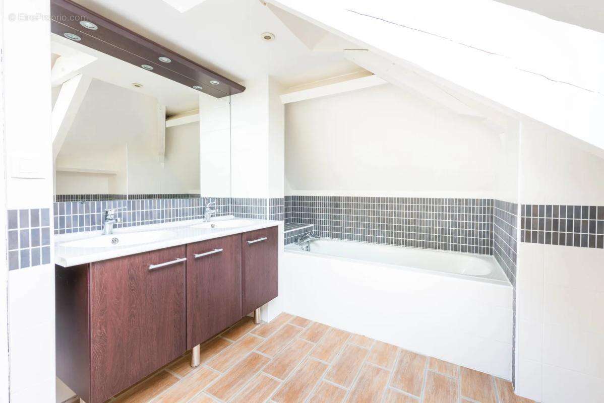 Maison à SAINT-GERMAIN-DE-LA-GRANGE