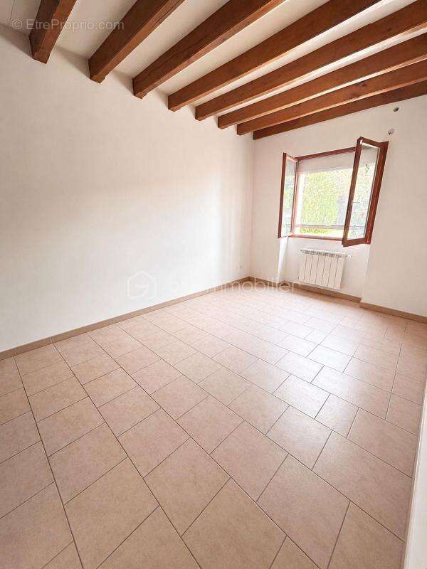Maison à CLAYE-SOUILLY