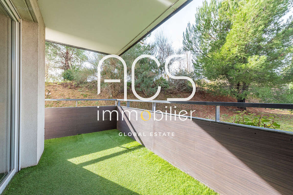 Appartement à CHATEAUNEUF-LES-MARTIGUES