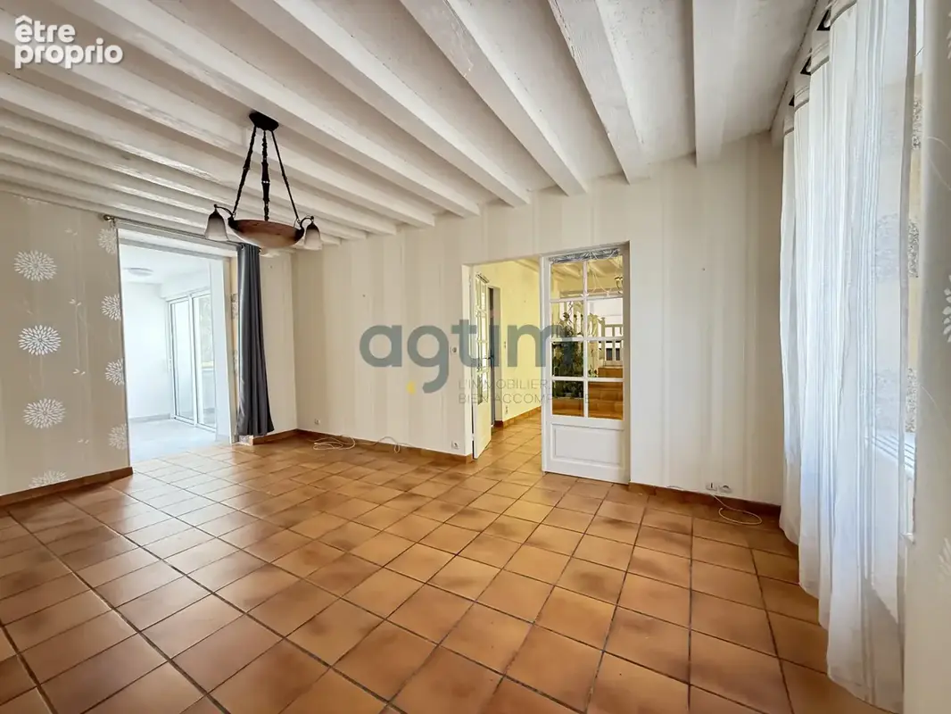 Maison de bourg, 5 chambres, garage, jardin, grande cour, terrain 315m2 - photo 5
