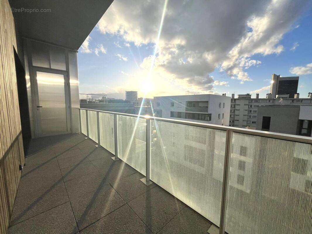 Appartement à GENNEVILLIERS