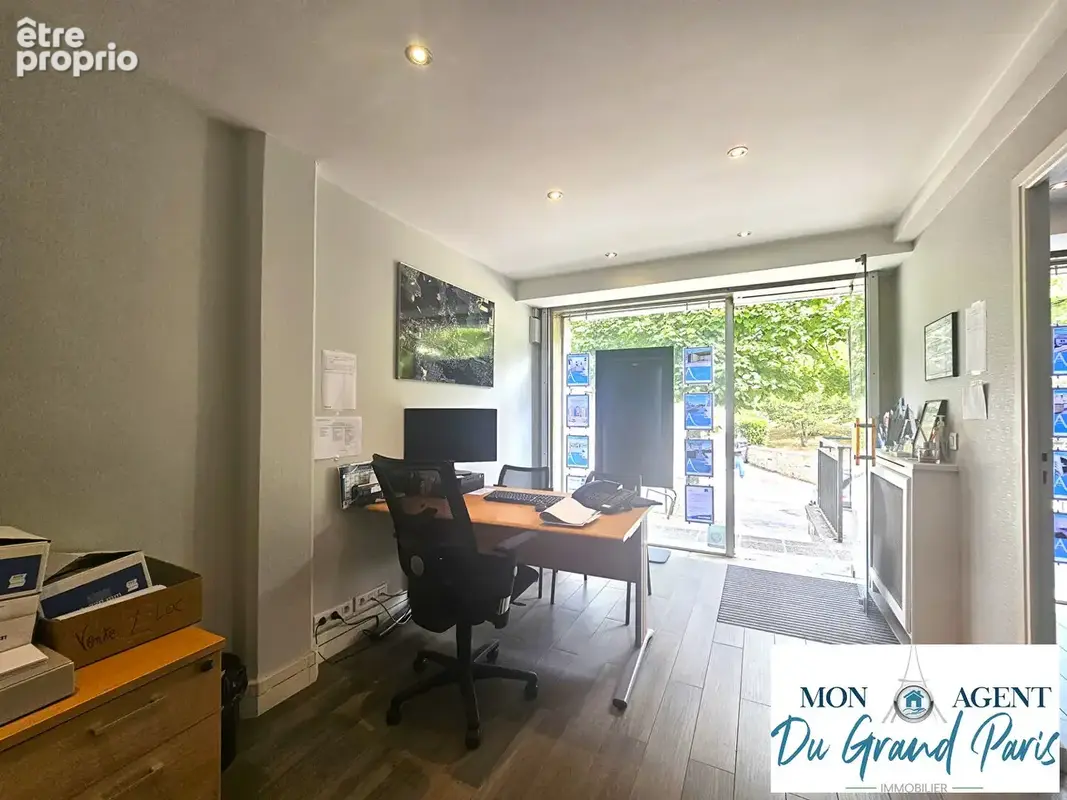 Local commercial + Box en sous sol - Gif Sur Yvette centre ville - proche Gare, commerces, acces rapide Paris Saclay - photo 4