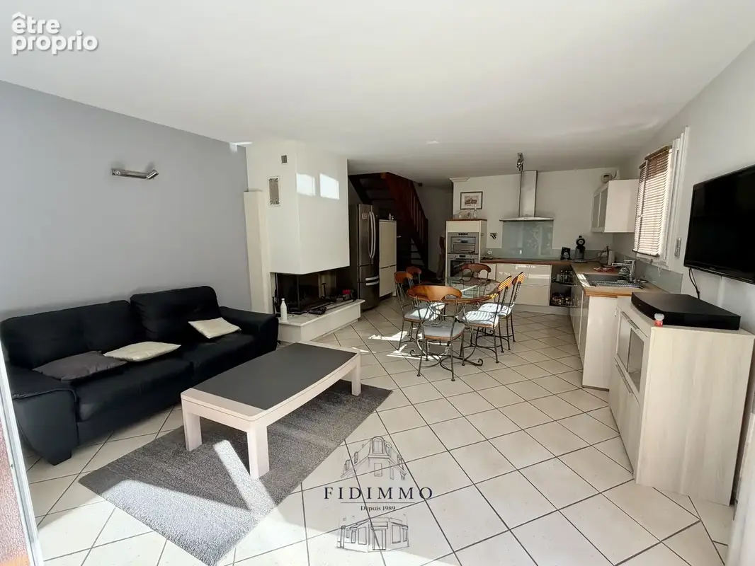 4400 - Triplex esprit maison avec jardin - photo 2