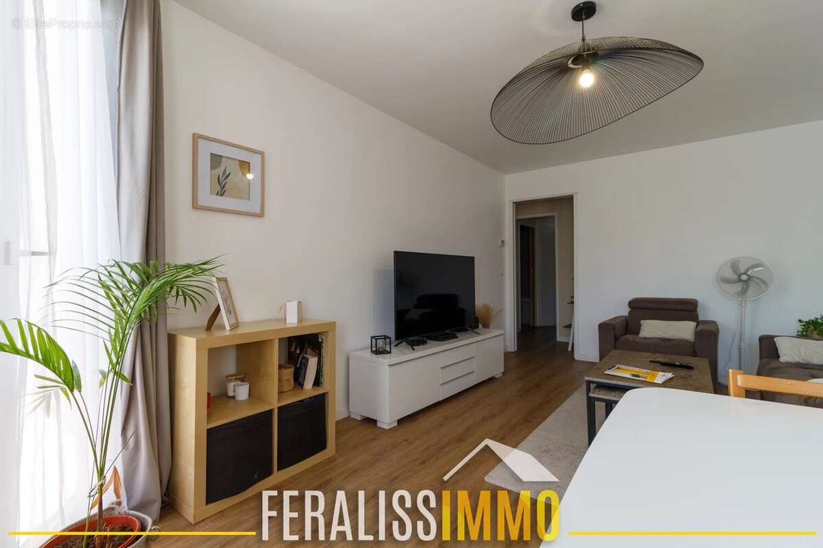 Bel appartement F3 de 63 m2 en état impeccable ! - photo 2