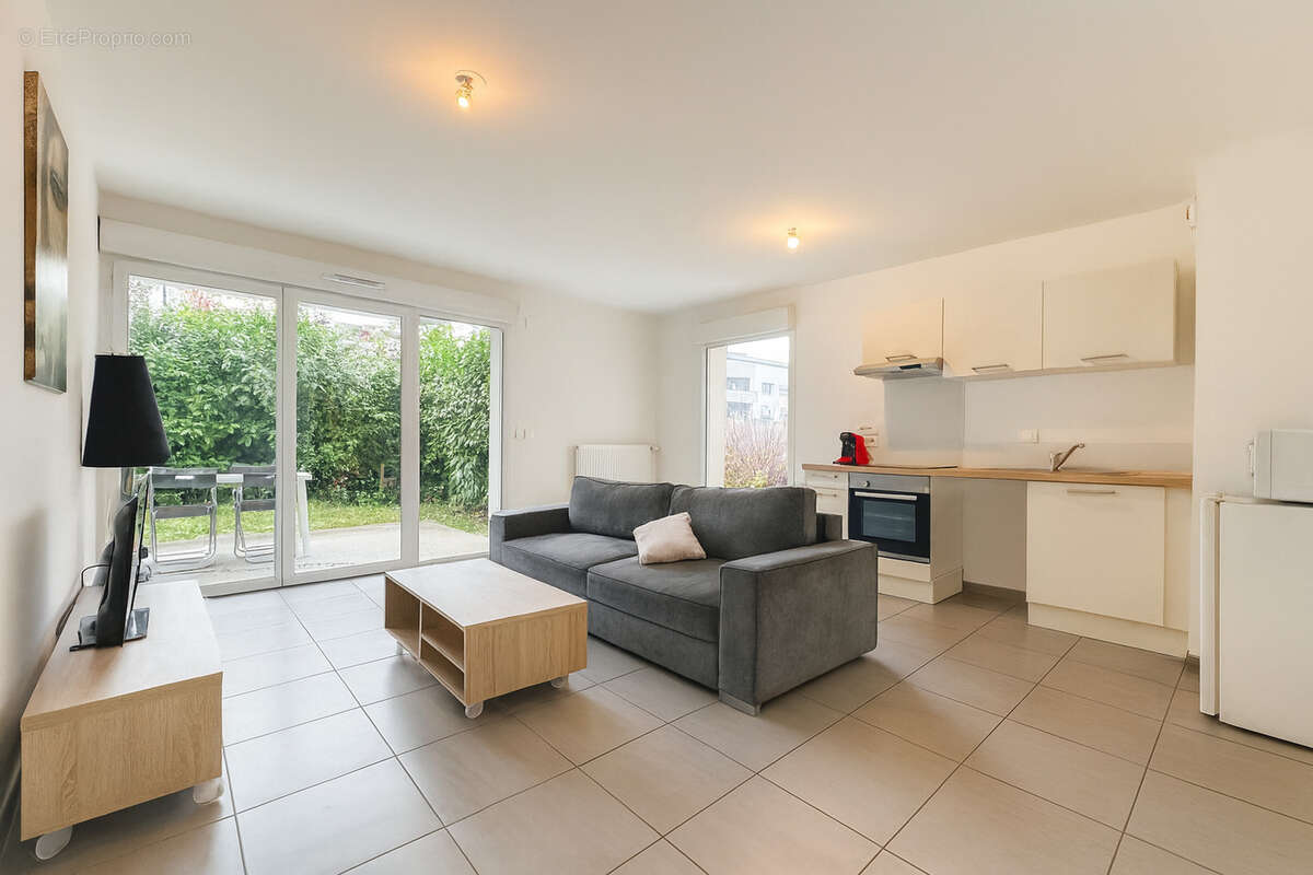 Appartement à CRANVES-SALES