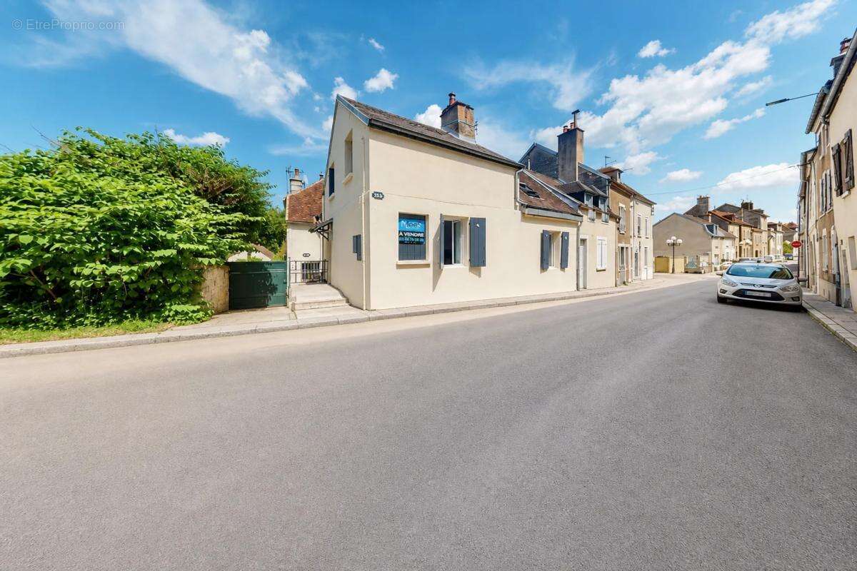 Maison de 4 pièces de 79 m² à Tonnerre - photo 9