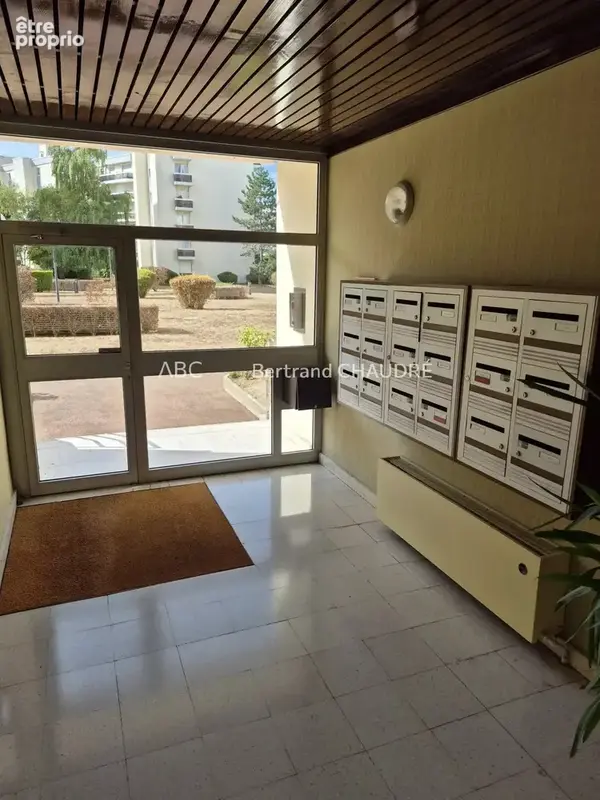Appartement lumineux t4 avec parking et cave - photo 9