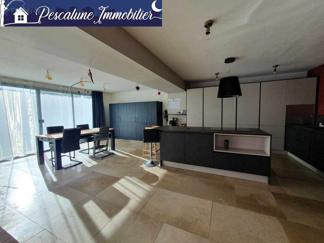 Maison à SAINT-LAURENT-D'AIGOUZE