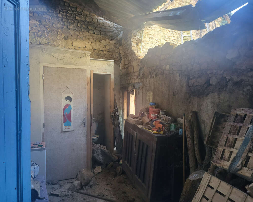 Maison à DOMPIERRE-LES-EGLISES