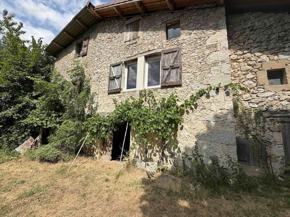 Ancienne ferme nichée au cœur du Cirque de Combe Laval - photo 6