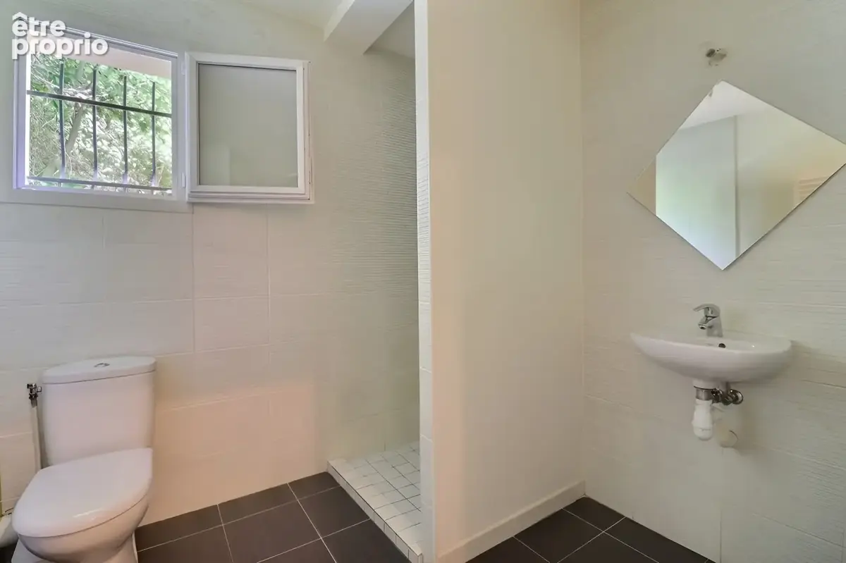 Maison 5 pièces 111 m² à vendre à Chamalieres (63400) - photo 9