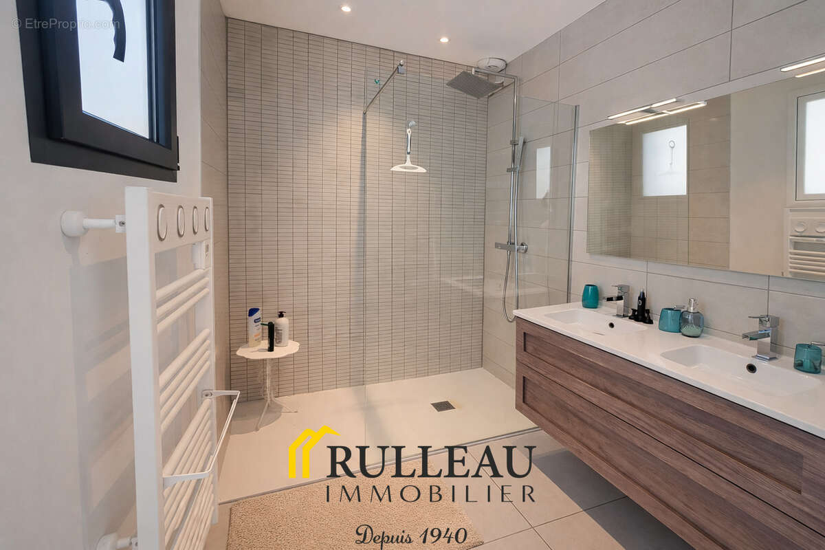 AMBARES, maison contemporaine de 138 m2 de SH -  plain pied - 4 chambres (dont 1 suite parentale) et 1 bureau - photo 7