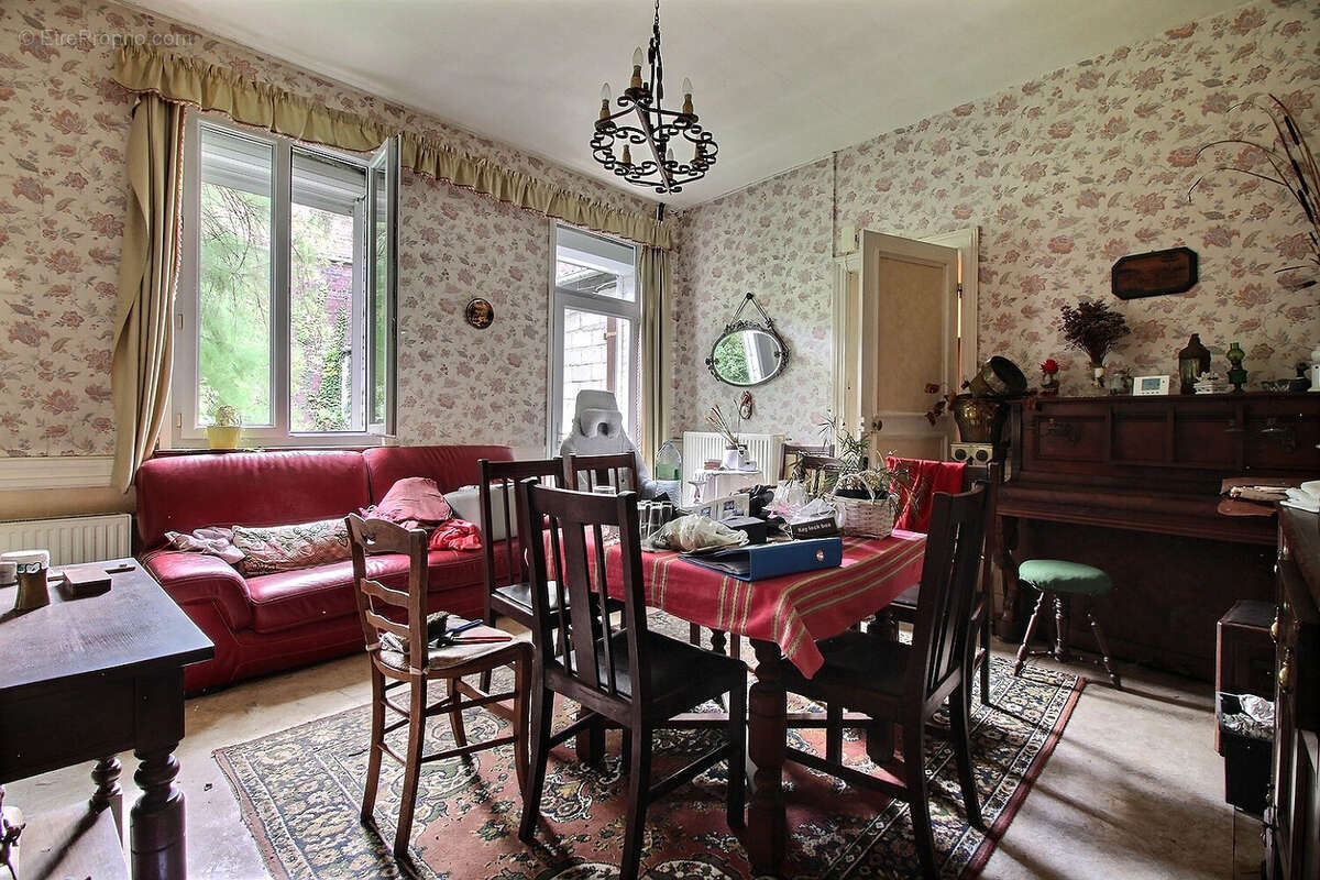 Appartement à CRESPIN