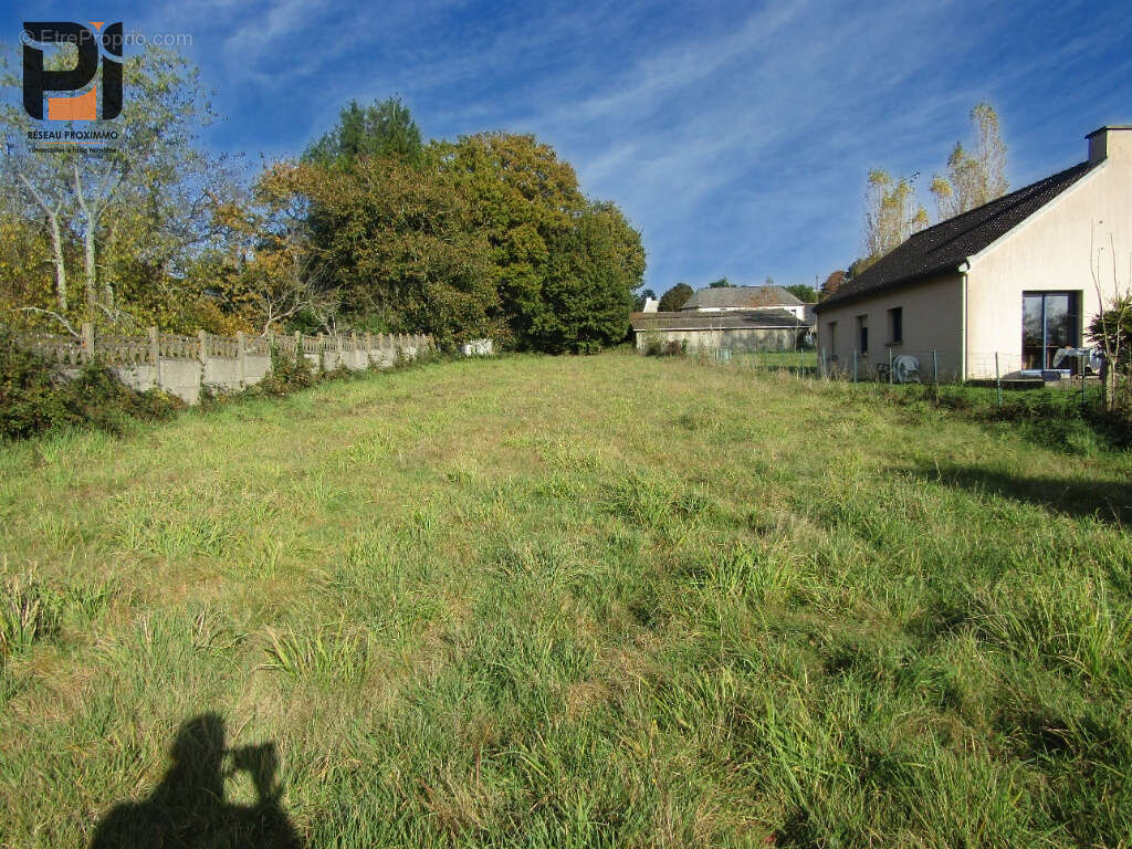 Terrain à SAINT-JUST